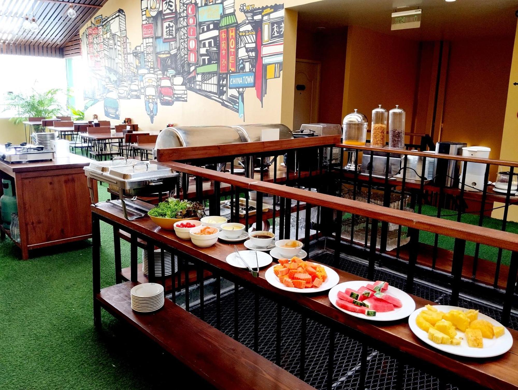 Siri Poshtel Bangkok Hostel Exterior foto
